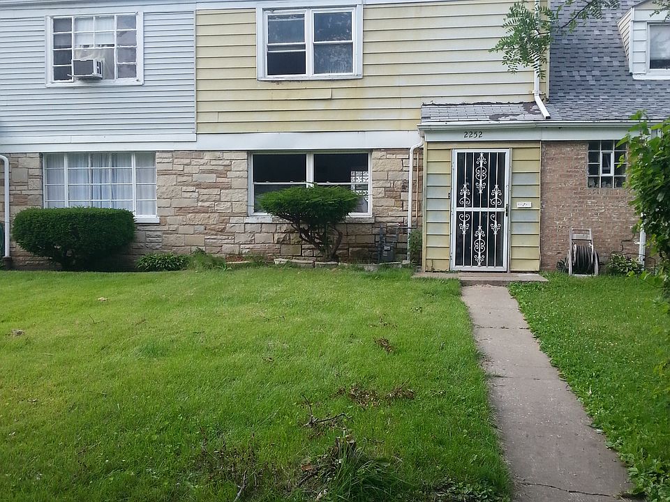 2252 East 96th Street, Chicago, Il, townhouse