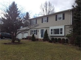 6 Bowers Dr, Mendham, NJ 07945