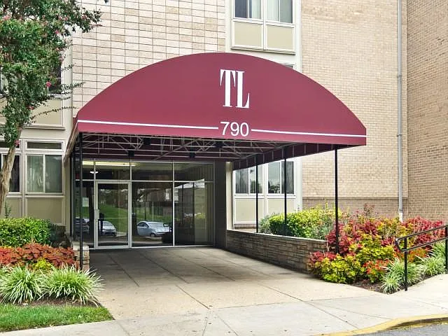 Takoma Landing — Photo 14