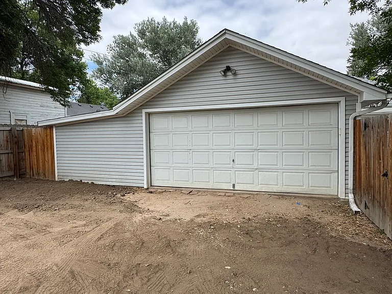 308 Charlotte St — Photo 23
