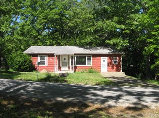 725 E Kirkwood Dr, Aurora, MO 65605