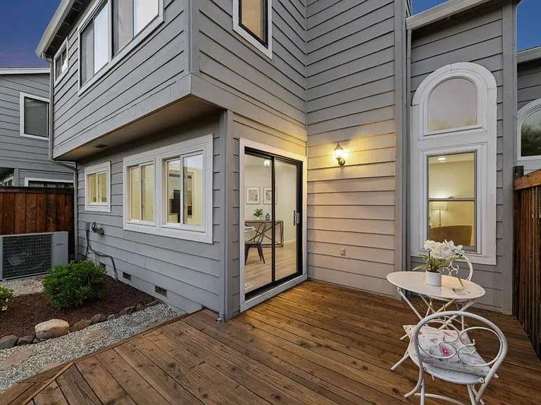 1545 Camden Village Cir — Photo 31