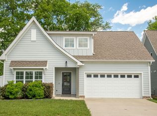 1207 Baldwin Field Cir, Hixson, TN 37343