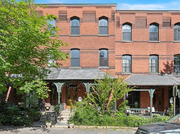 209 Saint Marks Sq, Philadelphia, PA 19104