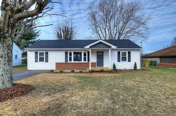 1st image of 1010 Circle Dr