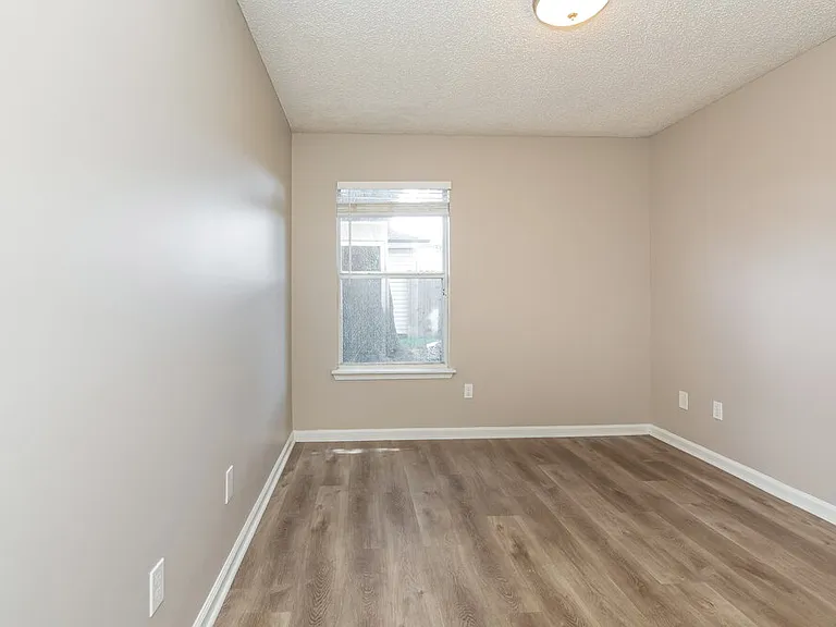 309 Carriann Cove Trl W — Photo 14