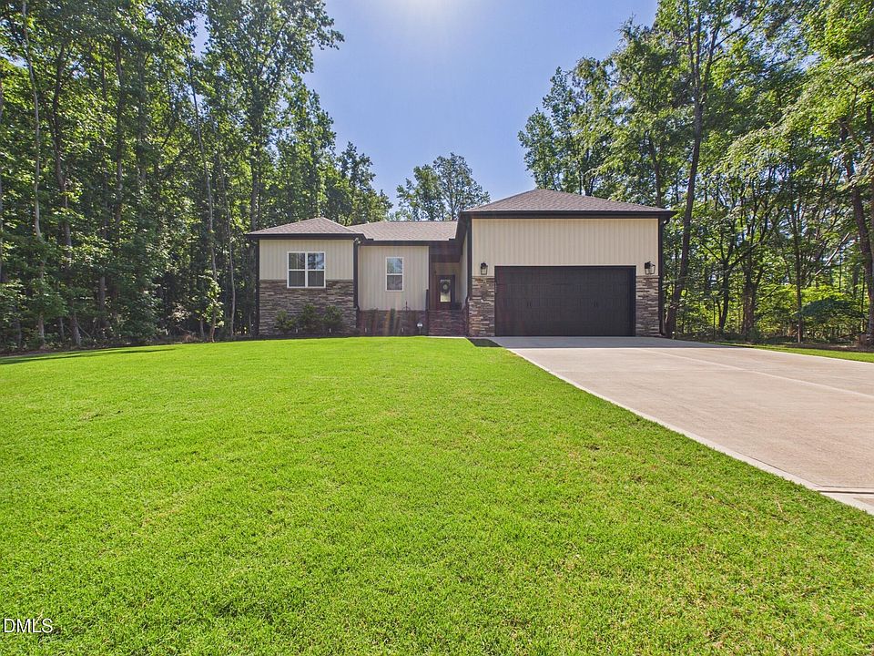 1st image of 132 Mohawk Dr