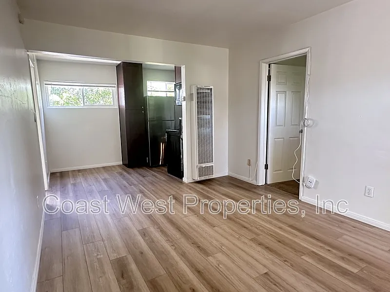 2 bed, 2.0 bath, 700 sqft, $2,350 — Photo 4