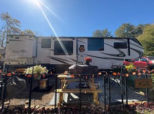 9999 Jonathan Creek Rd, Waynesville, NC 28785