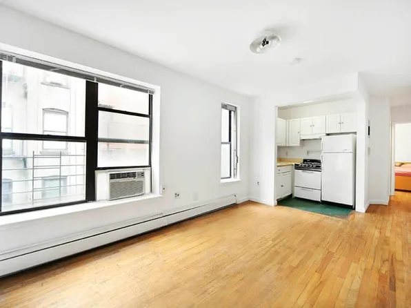 172 Forsyth Street image 1 of 3