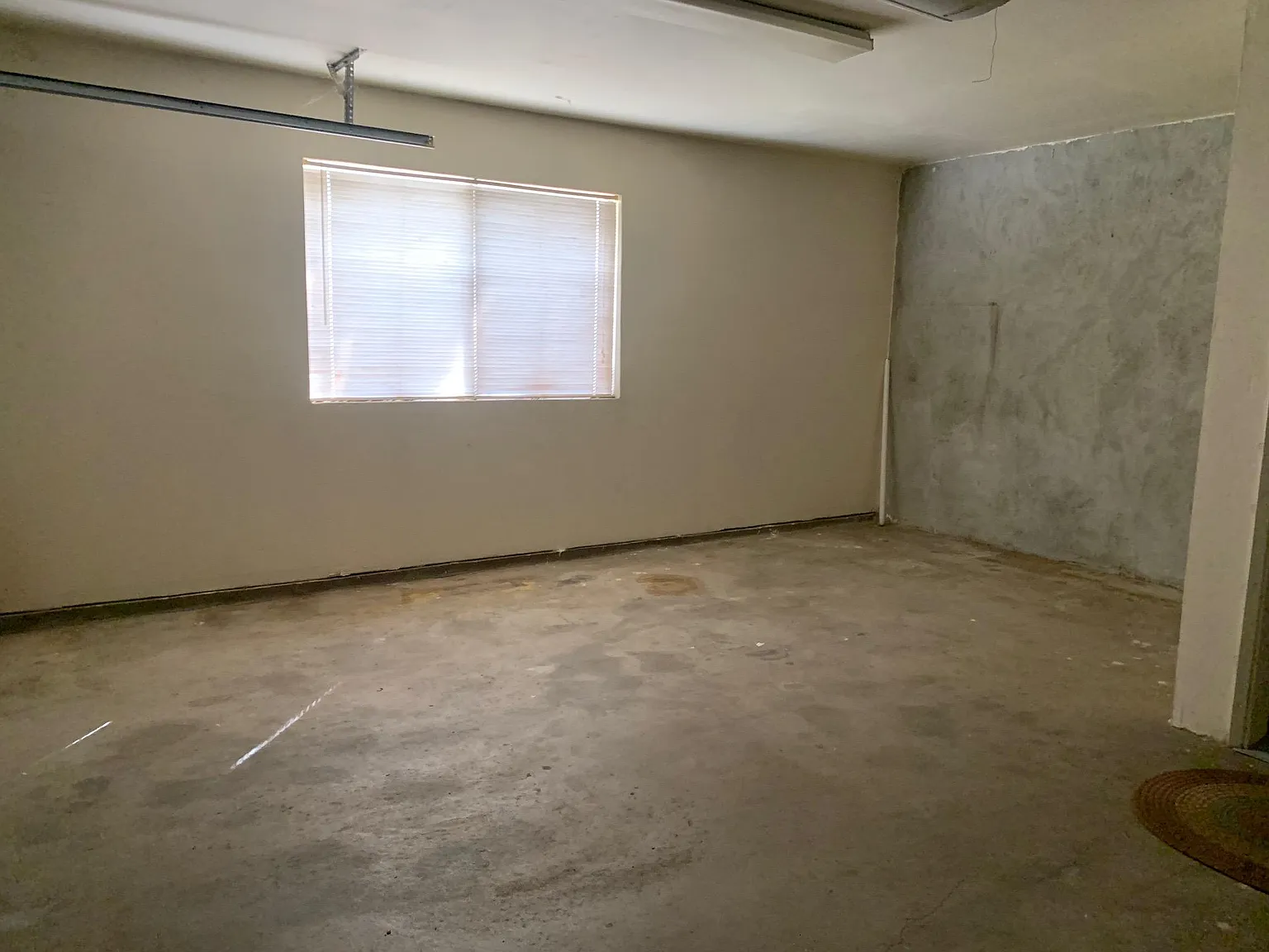 4 bed, 2.5 bath, 2854 sqft, $2,495 — Photo 4