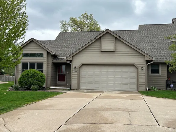 1915 Elm Cir, West Des Moines, IA 50265