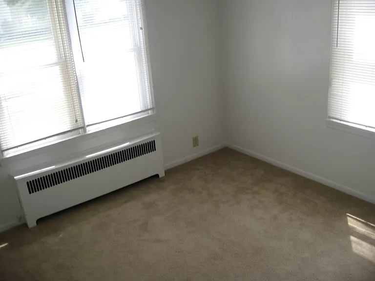 3101 Lincoln Way — Photo 8
