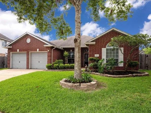 16906 Sandy Reef Ct, Friendswood, TX 77546