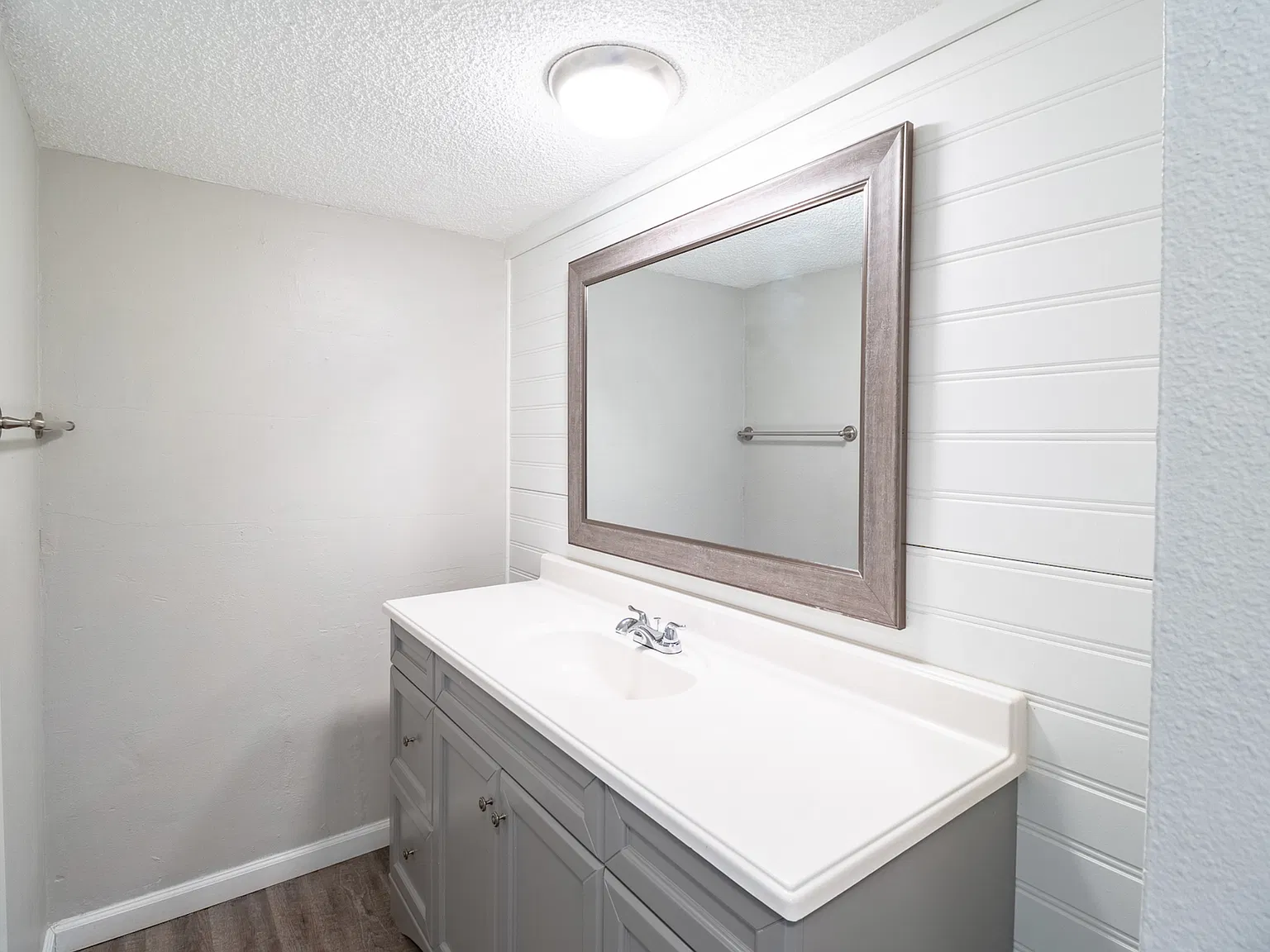 Hawk Point Apartments | Renovated 1 & 2 Bedroom Homes in Prime Denver Location! — Photo 4