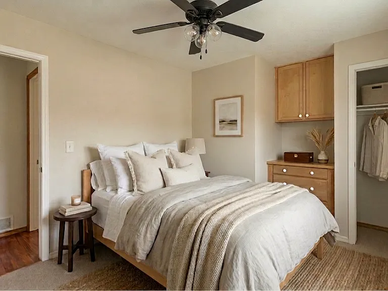 980 Columbine Ave — Photo 10