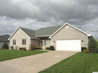 1425 Cadbury Rdg, Quincy, IL 62305