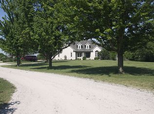 19735 Mercer Rd, Bowling Green, OH 43402