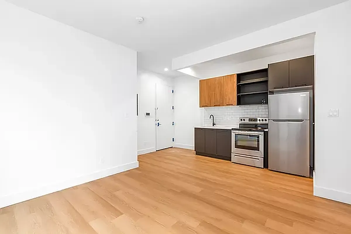 Building Photo - 762 Madison St #2A