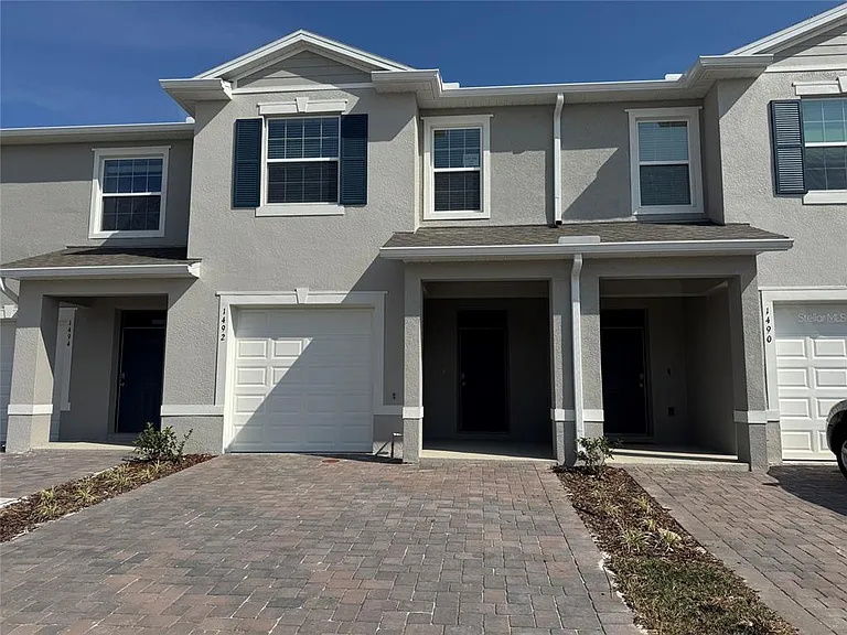 1492 Isleta Loop — Photo 1