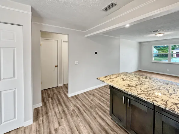 118 NE Jettie Terrace, Port St Lucie, FL 34983