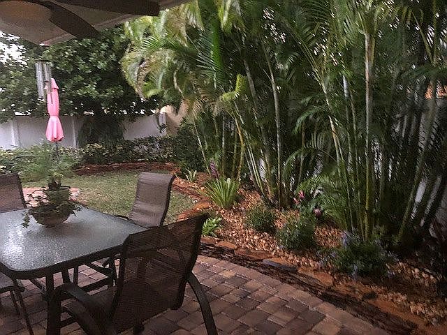 2nd image of 10124 Caoba St