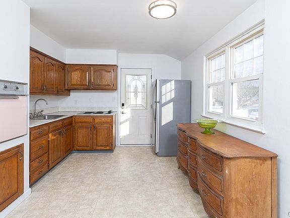 2nd image of 3 Exeter Road