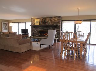 125 Turkey Hill Rd, Trout Valley, IL 60013