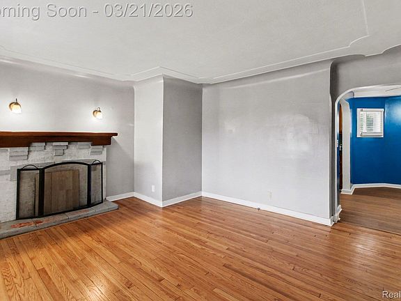 3rd image of 20190 Northline Rd