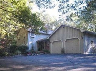 9 Tanglewood Rd, North Smithfield, RI 02896