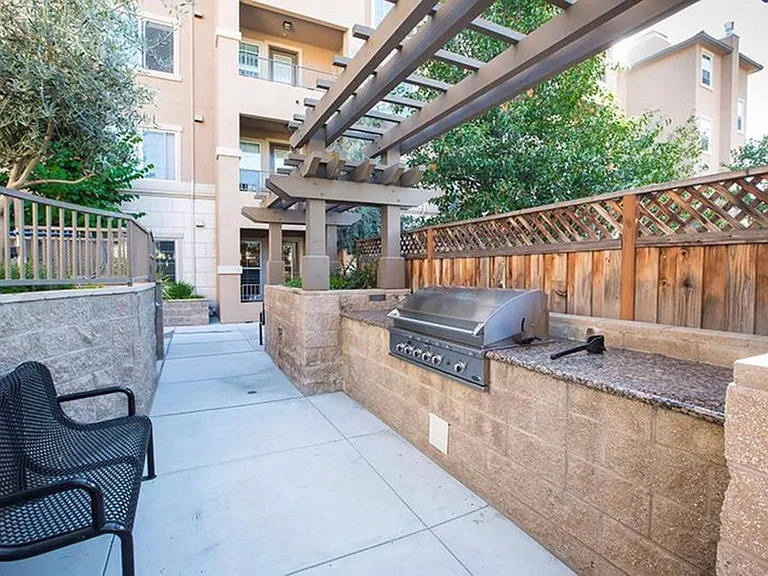88 N Jackson Ave #119 — Photo 11