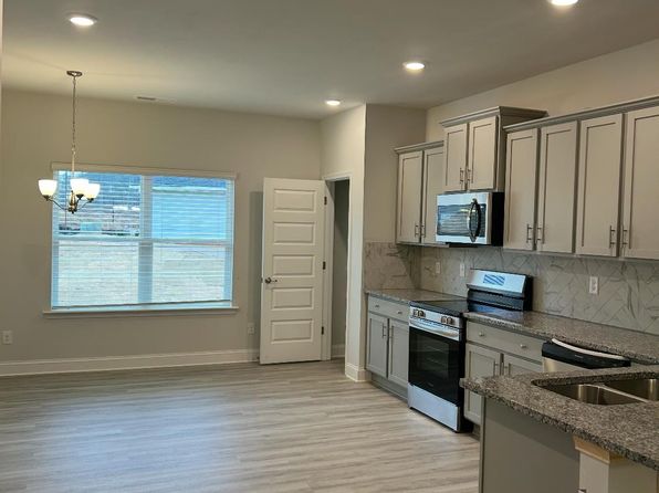 1302 Barrington Pl, Cove Macon, GA 31220