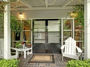 1952 Egan Way, Lake Oswego, OR