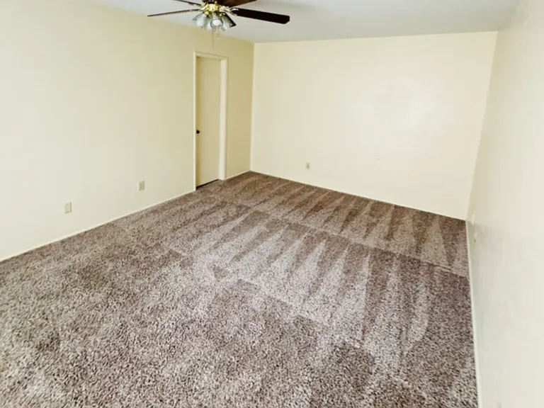 8513 Kensington Dr — Photo 6