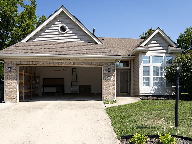 1671 Glenn Abbey Dr — Photo 9