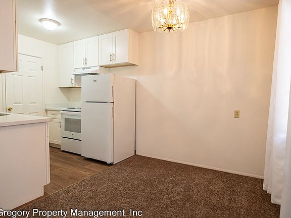 5th image of 512 Santa Clara Ave #D