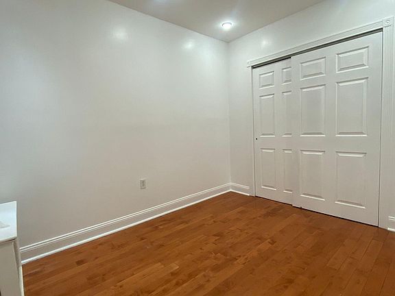 2nd image of 1278 Waring Ave