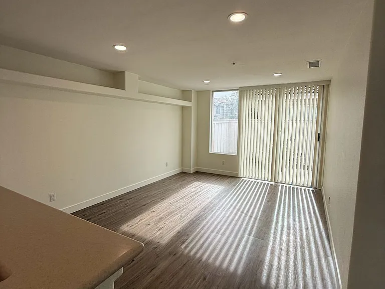 1828 Monserrat Way — Photo 11