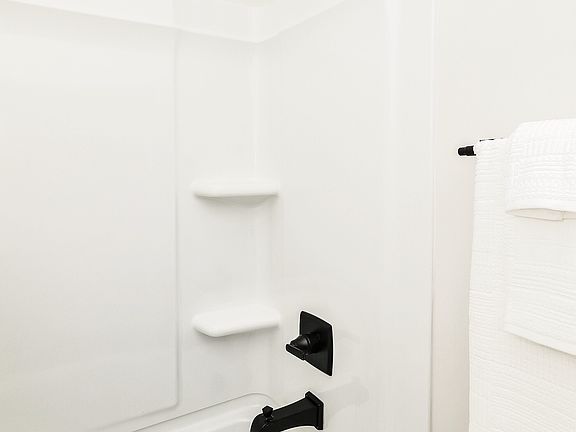 4th image of 100 Fost Blvd #1