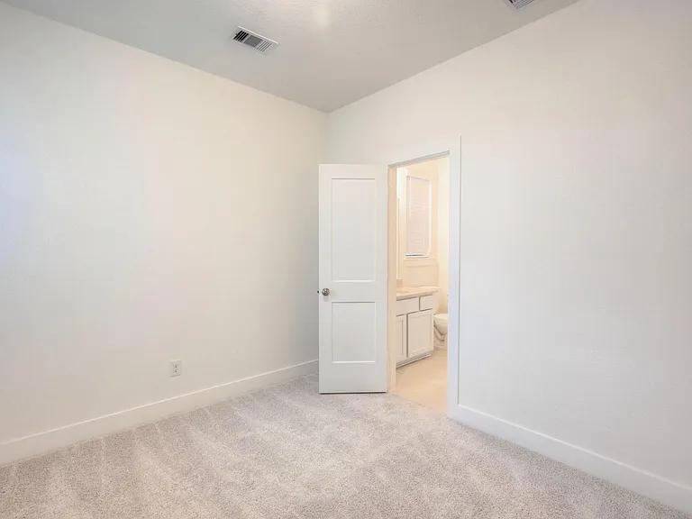 1535 Crystal Stream Dr — Photo 30