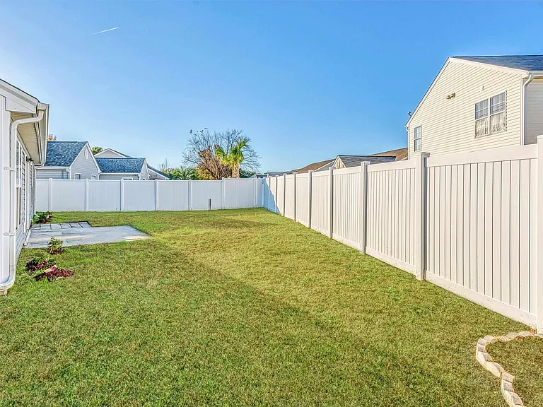 610 Pepperbush Dr — Photo 23