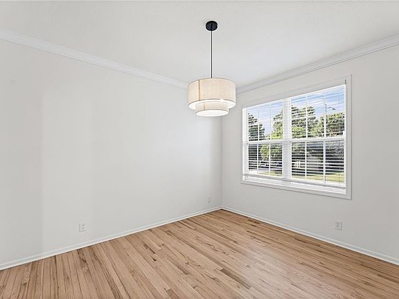 4th image of 21470 W 122nd St