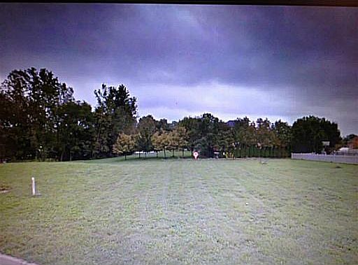 2nd image of 965 Foxtail Cir