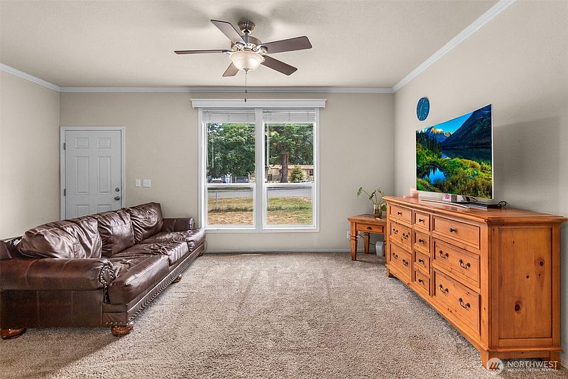 3rd image of 8635 Sequioa Court SE