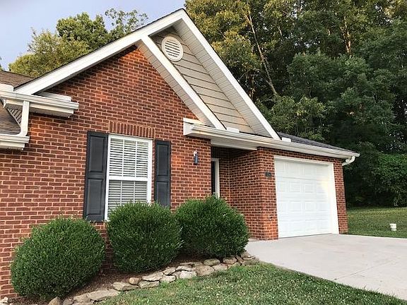 2nd image of 3202 Sweet Pine Way