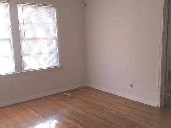 3rd image of 1529 McDuff Ave S #3