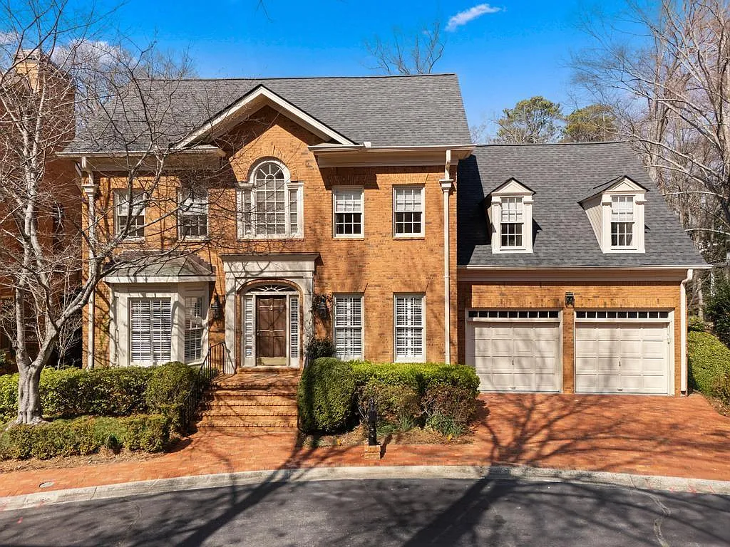 472 Ivy Park Ln NE photo 1