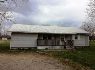 22081 Gresham Ln, Lebanon, MO 65536