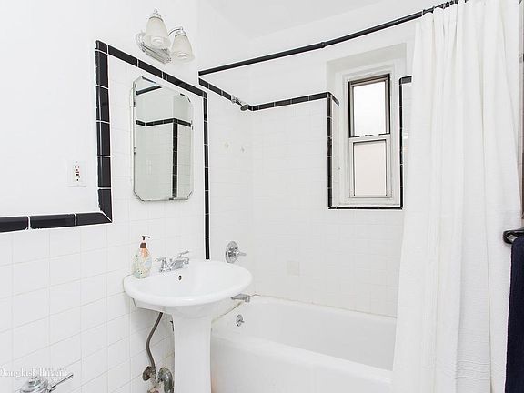 5th image of 601 E 19th St APT 5K