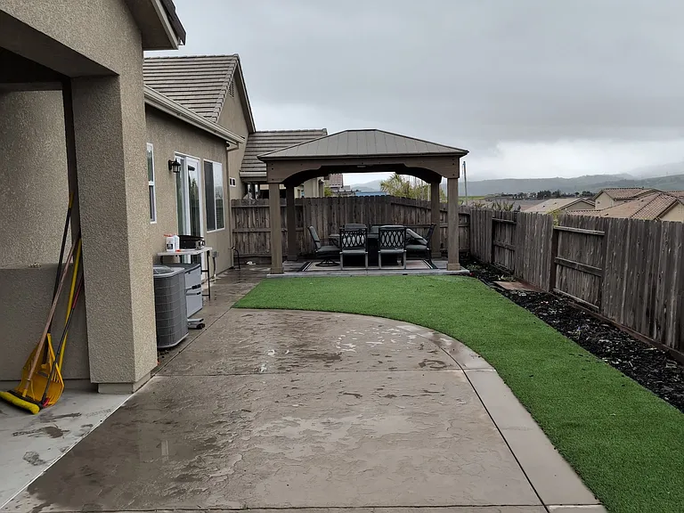 1520 Castlerock Dr — Photo 14